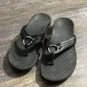 Vionic Tide Aloe Toe Post Sandals